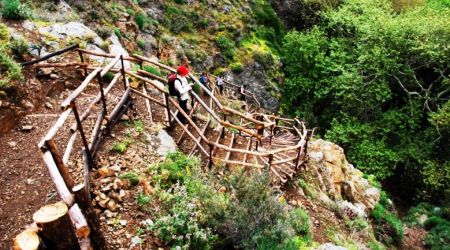 Χάθηκαν στο φαράγγι του Ρίχτη και «τρέχει» η πυροσβεστική