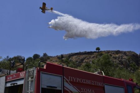 Παρούσα η Πυροσβεστική: Υψηλός κίνδυνος για πυρκαγιές σε Αττική και Εύβοια