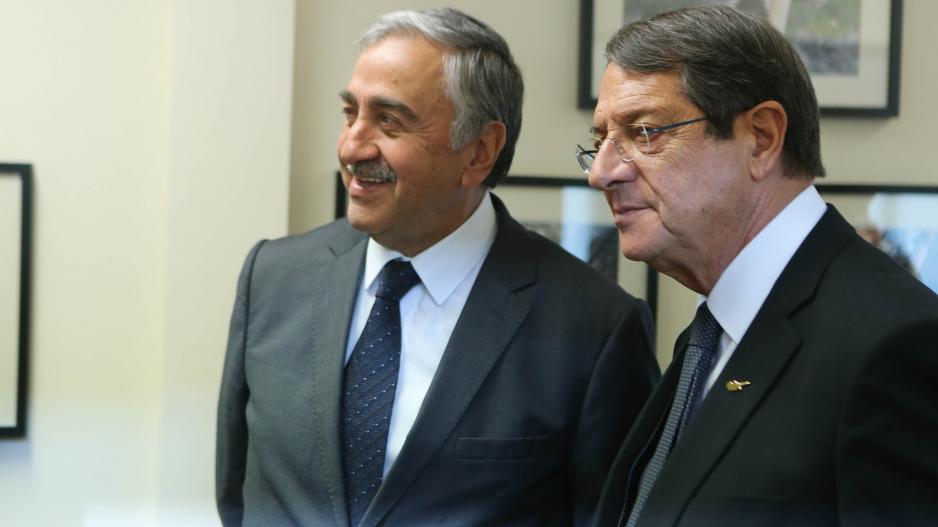 Κυπριακό: Σύσκεψη Αναστασιάδη με τους πολιτικούς αρχηγούς ενόψει της συνάντησης με Ακιντζί