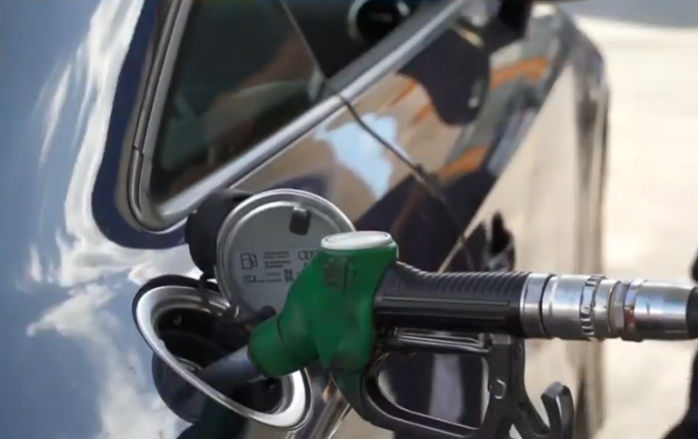 Πλησιάζει τα 2 ευρώ το λίτρο η βενζίνη στην Ελλάδα | tovima.gr