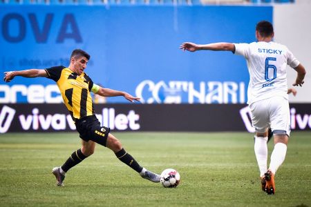 Κραϊόβα – ΑΕΚ: Το γκολ του Μάνταλου για το 1-0 της Ένωσης