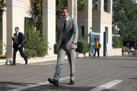 Στο υπουργείο Ναυτιλίας ο Κυριάκος Μητσοτάκης