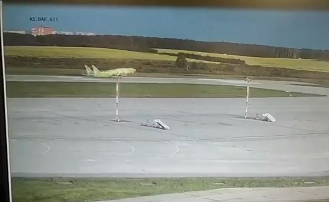 Παραλίγο τραγωδία στο αεροδρόμιο της Μόσχας | tovima.gr