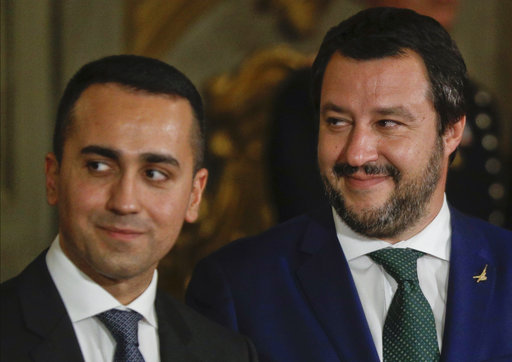 Υποχωρούν τα ιταλικά ομόλογα εν μέσω φόβων για κατάρρευση του κυβερνητικού συνασπισμού | tovima.gr