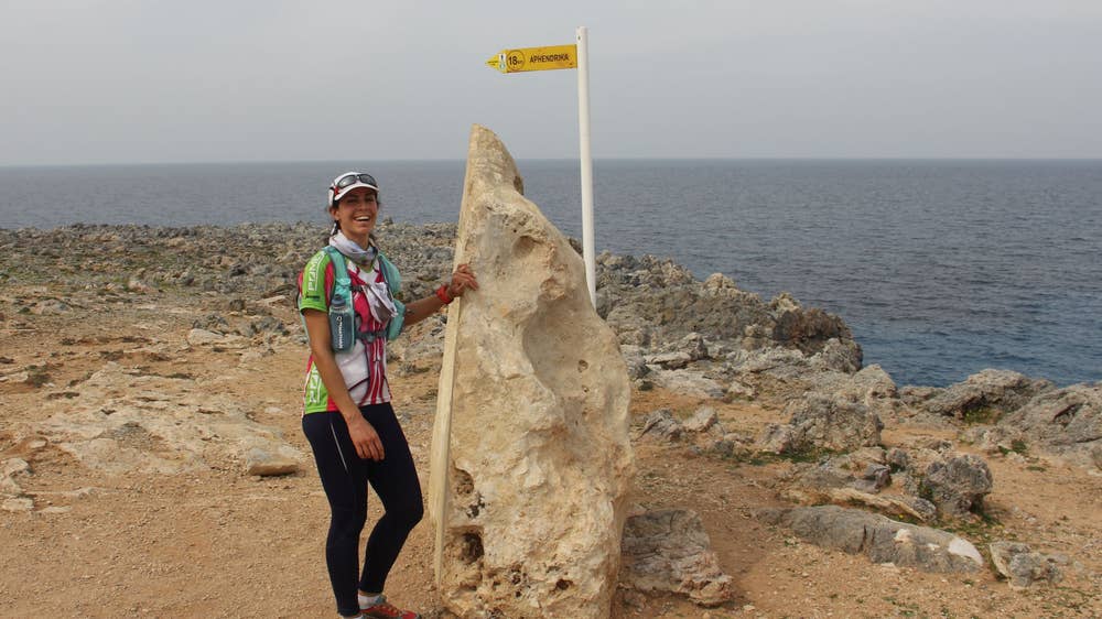 Ικαρία: Η μοιραία απόφαση της 34χρονης να αναρριχηθεί – συντετριμένος ο σύντροφός της