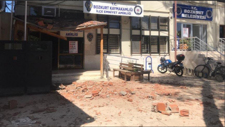 Τουρκία: Δραματικές στιγμές έζησαν οι κάτοικοι εξαιτίας του σεισμού