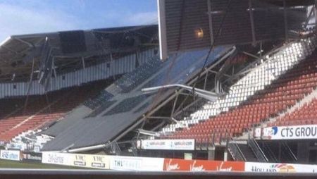 Κατέρρευσε από τον δυνατό άνεμο στέγαστρο στο γήπεδο της Άλκμααρ