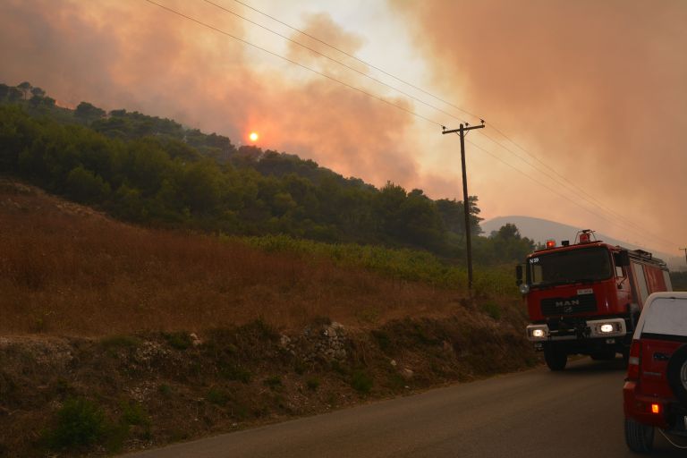 Σε ποιες περιοχές είναι αυξημένος ο κίνδυνος πυρκαγιάς την Κυριακή | tovima.gr