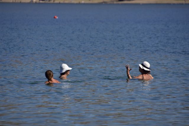 «Περικυκλωμένοι» από θάλασσα αλλά κολύμπι δεν γνωρίζουμε στην Ελλάδα