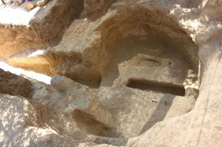 Σπουδαία αρχαιολογική ανακάλυψη: Βρέθηκαν ασύλητοι μυκηναϊκοί τάφοι στη Νεμέα | tovima.gr