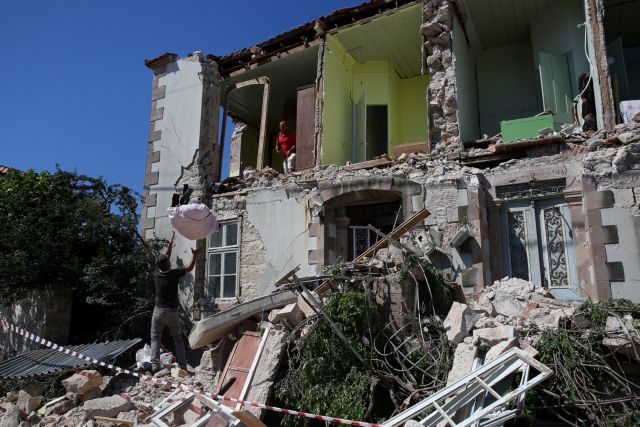 Σεισμοπαθείς Μυτιλήνης: Μόλις δέκα οικοδομικές άδειες δύο χρόνια μετά τα 6,3 Ρίχτερ