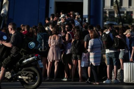 Λιμάνι Πειραιά: Πάνω από 40.395 ταξιδιώτες αναχώρησαν το Σάββατο