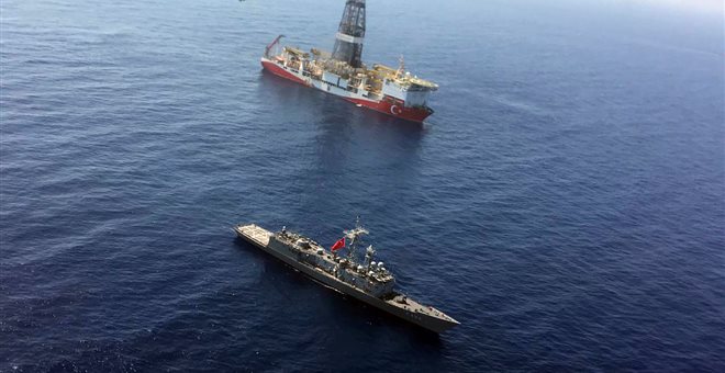 Τουρκικό drone «περιπολεί» τα γεωτρύπανα στην Κυπριακή ΑΟΖ