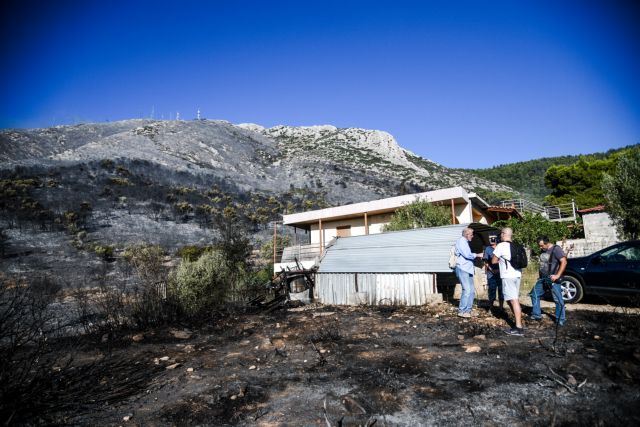 Φωτιά στον Υμηττό: Μας φώναζαν βγείτε έξω, βγείτε έξω γρήγορα