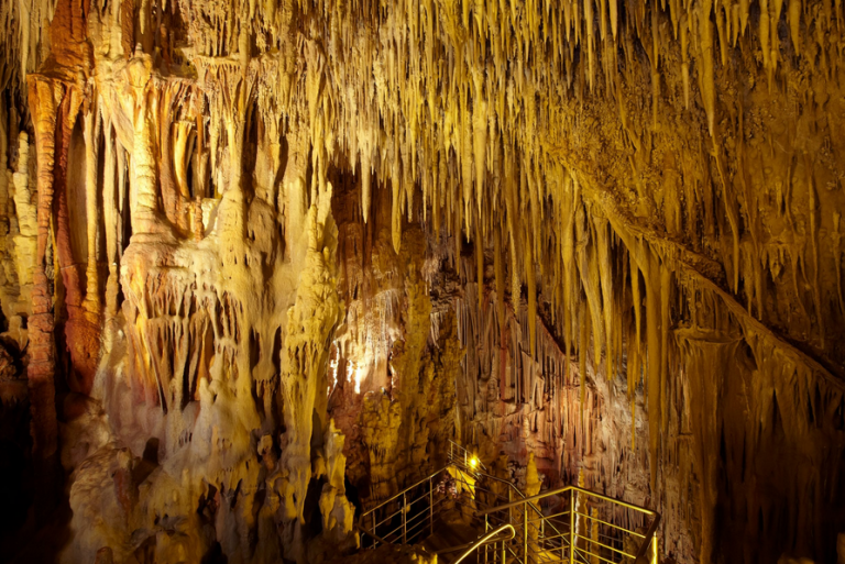 Σπήλαιο Καστανιάς: Ένα εξαίρετο μνημείο της λακωνικής φύσης | tovima.gr