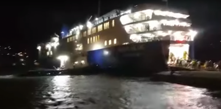 Δεν μπορούσε να δέσει πλοίο στην Άνδρο λόγω ισχυρών ανέμων