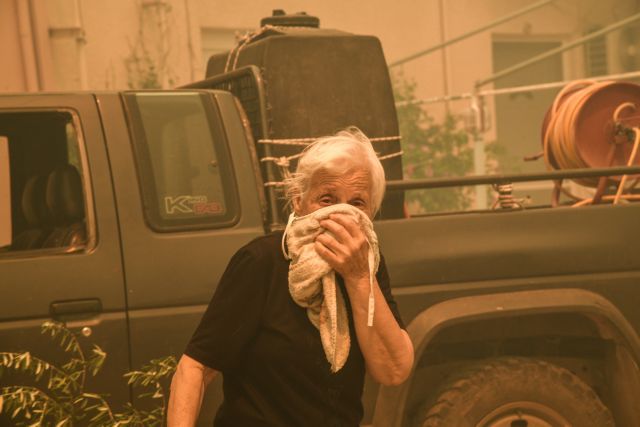 Ιατρικός Σύλλογος: Προσοχή στις ευπαθείς ομάδες που εκτίθενται στον καπνό από την φωτιά