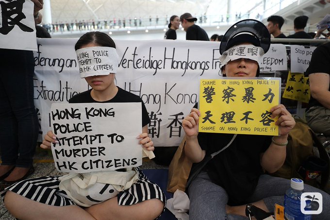 Χονγκ Κονγκ: Το αεροδρόμιο, η βία και το «οφθαλμόν αντί οφθαλμού»