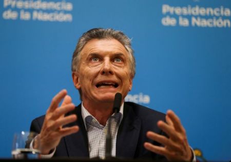 Αργεντινή: Αυξήσεις επιδοτήσεων και μειώσεις φόρων