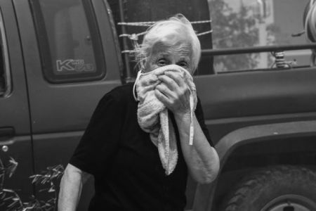 Οδηγίες ΙΣΑ για ευπαθείς ομάδες που εκτέθηκαν στους καπνούς των πυρκαγιών