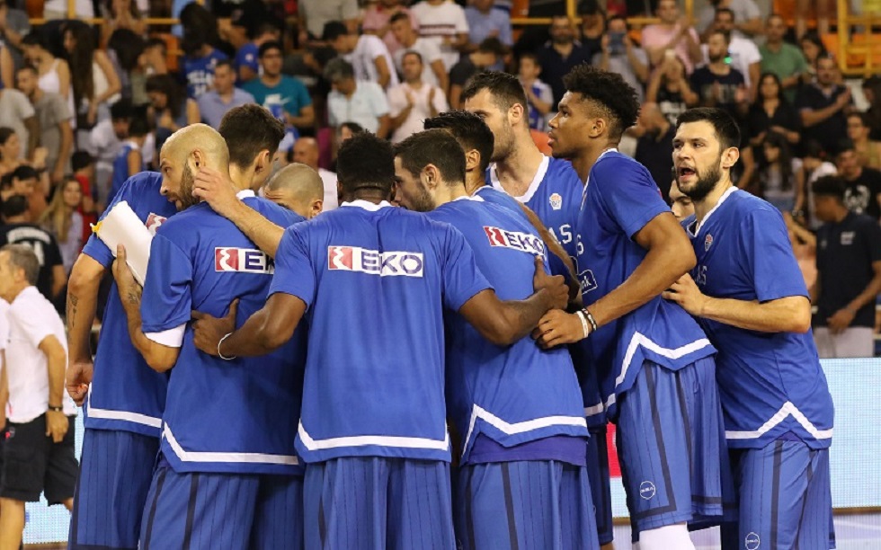 Κι αν… πέσει από την Ακρόπολις;