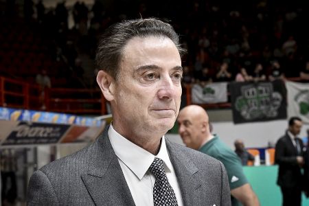 Πιτίνο: «Θέλω να βοηθήσω τον εγγονό μου, ελπίζω σε έξι μήνες να επιστρέψω στους πάγκους»