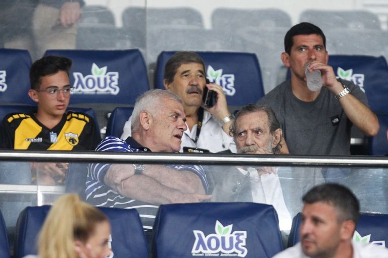 ΑΕΚ: Έξαλλος ο Μελισσανίδης, τα είπε με «Λύμπε» – Νευρικός ο Καρντόσο | tovima.gr