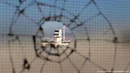 Deutsche Welle: Η επένδυση στο Ελληνικό στη μέγγενη της πολιτικής