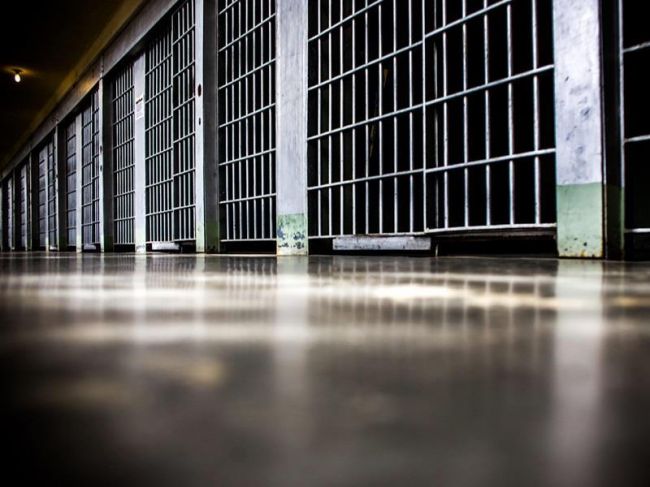 Αντικαστάθηκε η ηγεσία της Υπηρεσίας Φυλακών μετά την αυτοκτονία του Τζέφρι Επστάιν