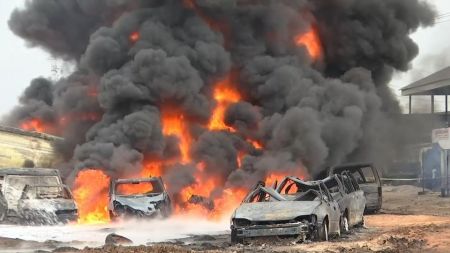 Ουγκάντα : Πολύνεκρη έκρηξη βυτιοφόρου με καύσιμα