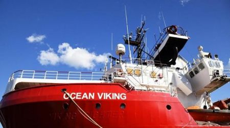 Ocean Viking: Εγκλωβισμένοι για 11 ημέρες οι 356 πρόσφυγες