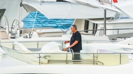 Επώνυμες μαρτυρίες: Κάτοικοι της Μήλου γιαούρτωσαν τον Καμμένο