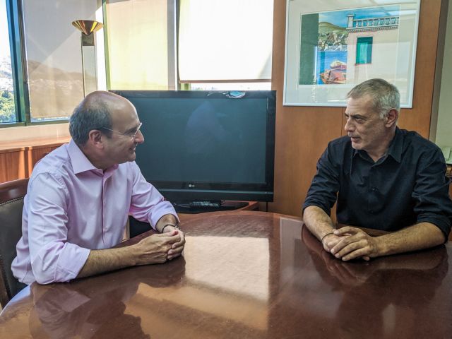 Τα ζητήματα του Πειραιά συζήτησαν Χατζηδάκης – Μώραλης