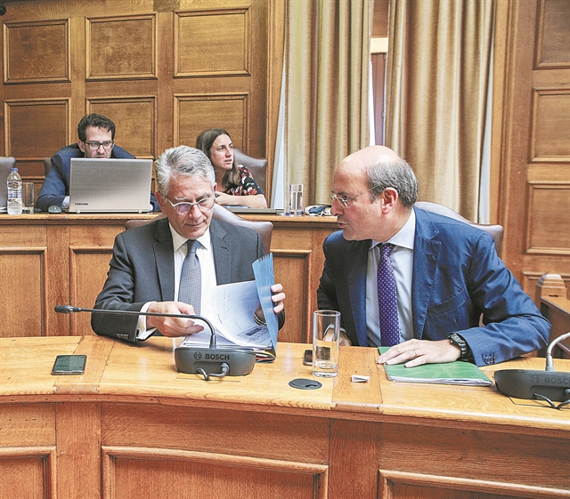 Η ΔΕΗ σε αναζήτηση στελεχών από την αγορά