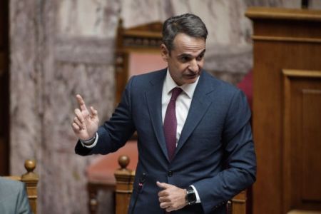 Ανάπτυξη και επενδύσεις στο επίκεντρο των επαφών Μητσοτάκη – Μακρόν