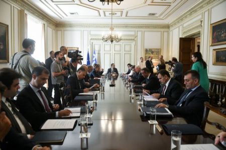 Πολιτικές μικρών βημάτων ή  άλματα προόδου;