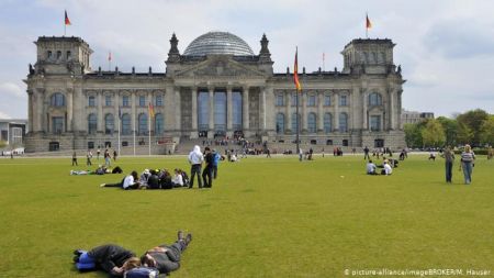 Γιατί δεν πείθει το θετικό έργο της κυβέρνησης;