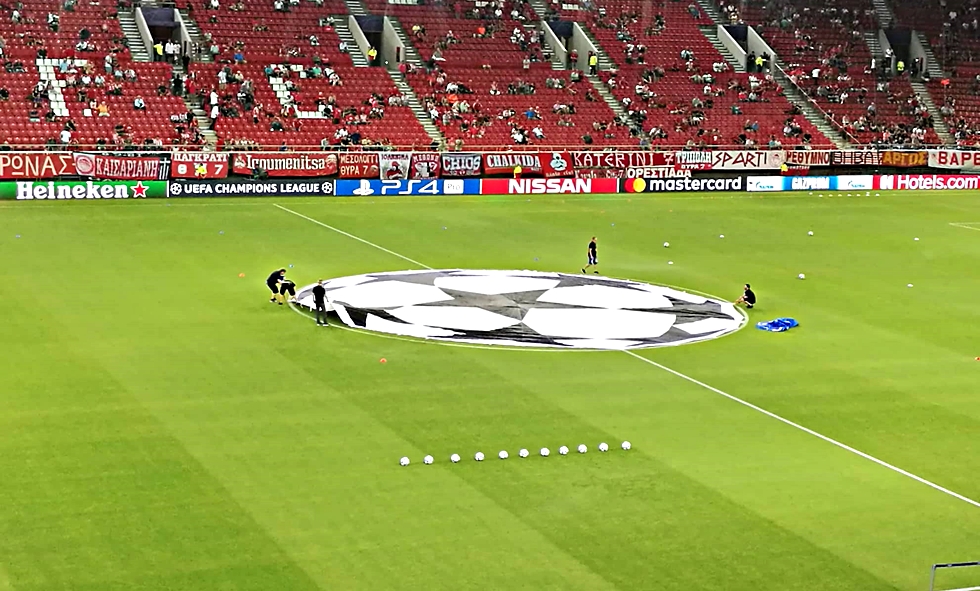 Τεντώνει το σεντόνι στο Γ. Καραϊσκάκης