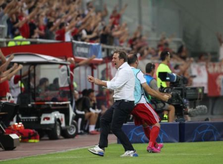 Δεν θέλει εφησυχασμό ο Μαρτίνς: «Aκόμα δεν έχει τελειώσει τίποτα»