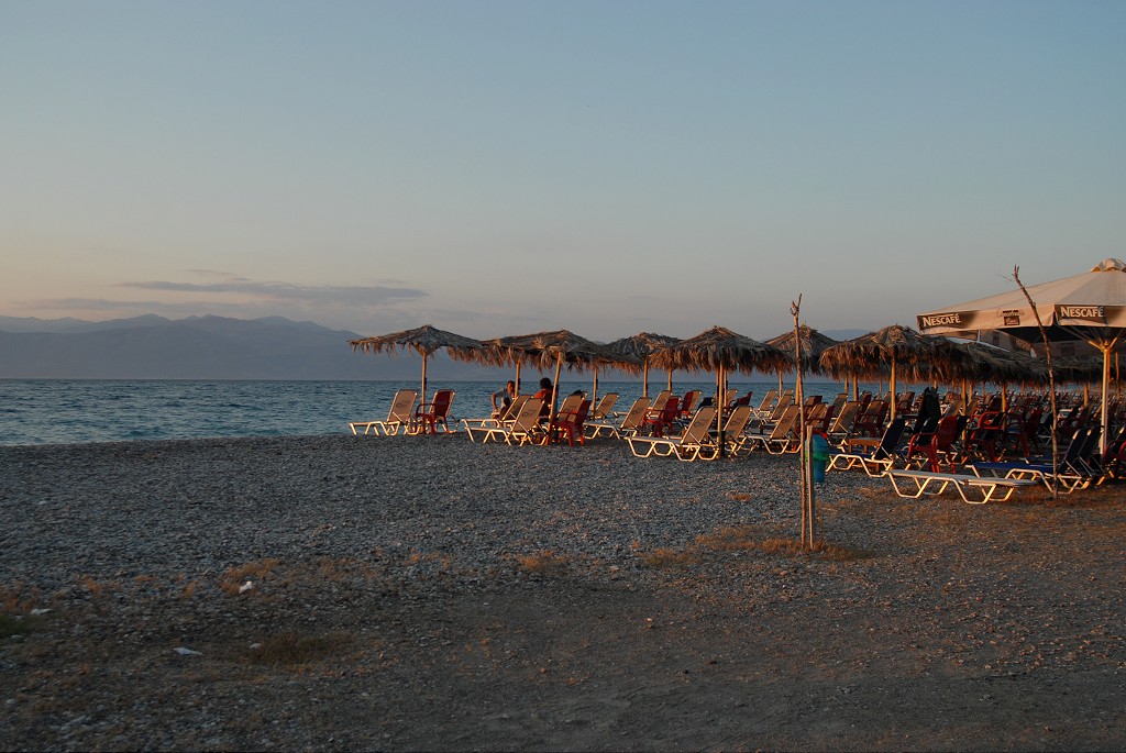 Αίγιο: Αντί για αποδείξεις έδινε… κουπόνια κόμματος