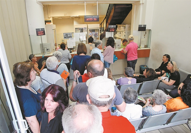 Βάζουν τέλος στις ουρές της ντροπής