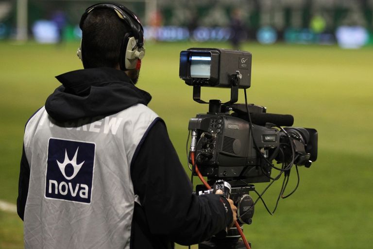 Οι οριστικές τηλεοπτικές μεταδόσεις της πρεμιέρας της Super League | tovima.gr
