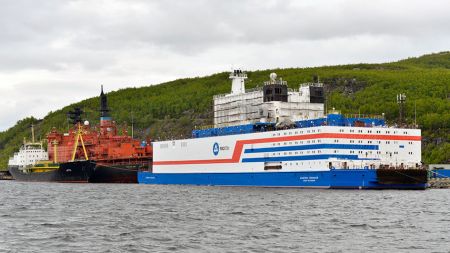 Ρωσία: Ο πρώτος πλωτός πυρηνικός σταθμός απέπλευσε