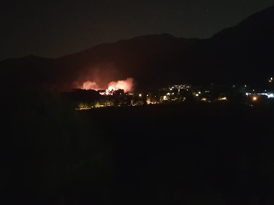 Συναγερμός στην Πυροσβεστική από πυρκαγιά στο Διόνυσο