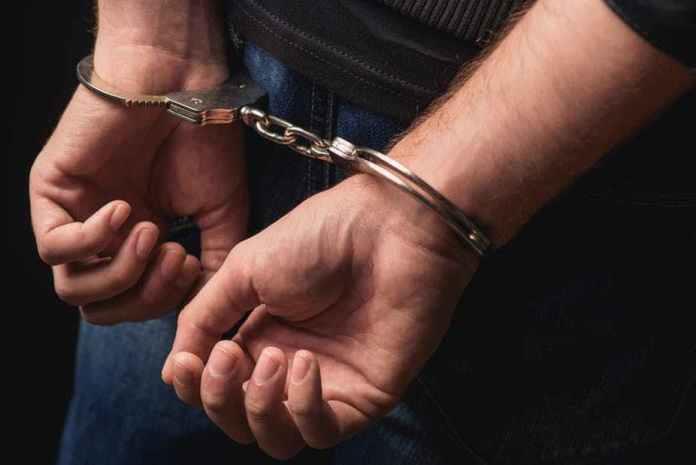 Κρήτη: Τέσσερις συλλήψεις για ναρκωτικά στο Ηράκλειο | tovima.gr