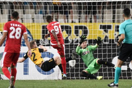 «Ναυάγιο» η ΑΕΚ και τρελή γιούχα