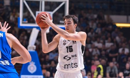 Το Kentucky πάει να αρπάξει τον Πετσάρσκι από τον Άρη