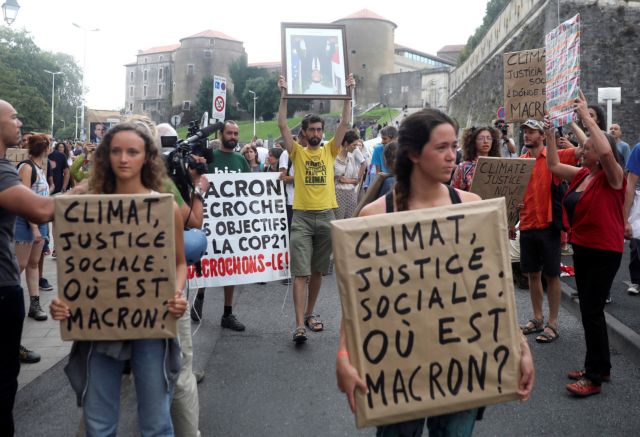 G7: Οι ηγέτες συνεδριάζουν και οι πολίτες διαδηλώνουν