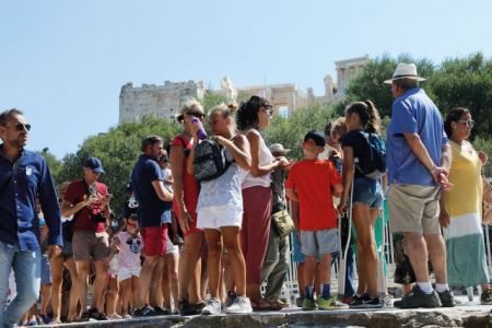 Οι όψεις της Αθήνας των τουριστών
