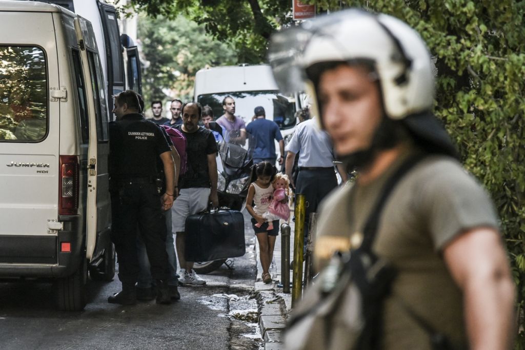 Εξάρχεια: Αντιδράσεις για την «αθόρυβη σκούπα» της ΕΛ.ΑΣ